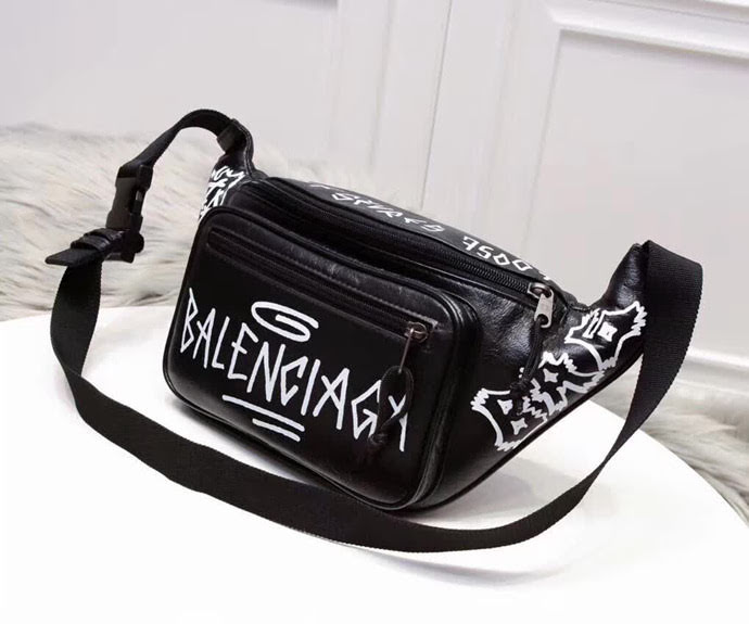 BALENCIAG巴黎世家 塗鴉胸包  BL1708